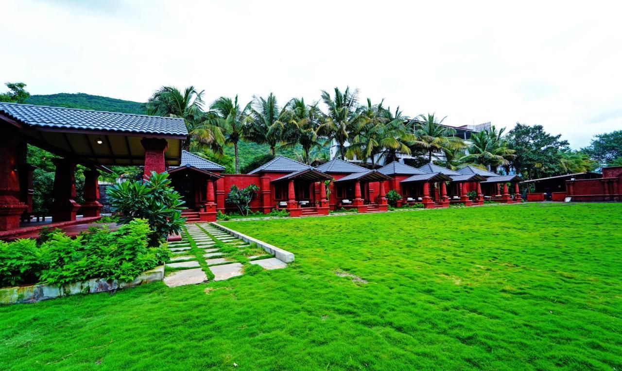 Siddhagiri Hotel And Resort Wai ภายนอก รูปภาพ